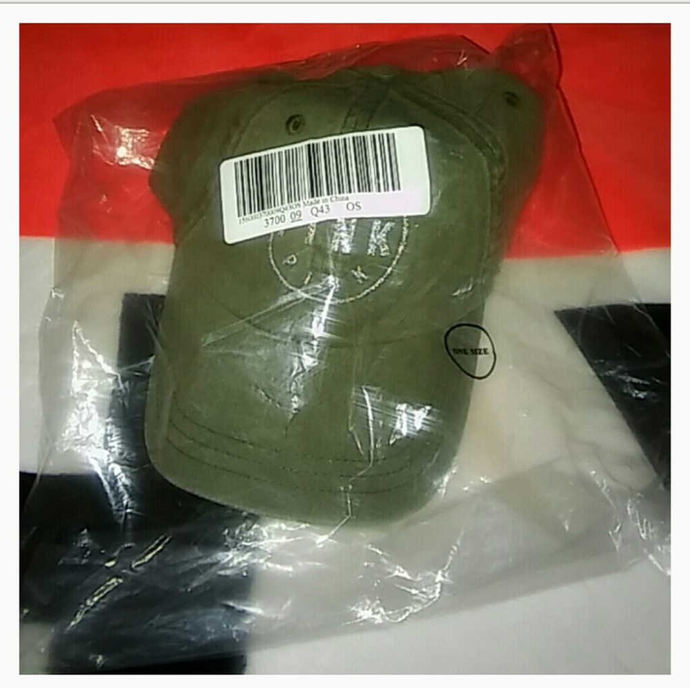 ❤☺HTF! New VS PINK OLIVE GREEN HAT☺❤